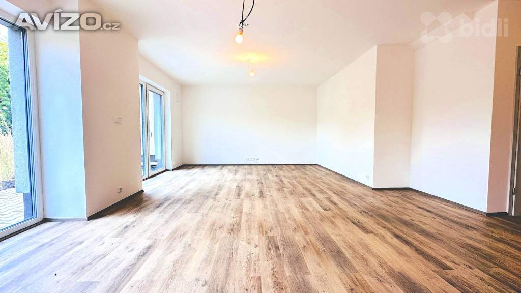 Prodej novostavby 4kk s garáží, 166 m2,  zahrada 363 m2, Velké Chvalovice