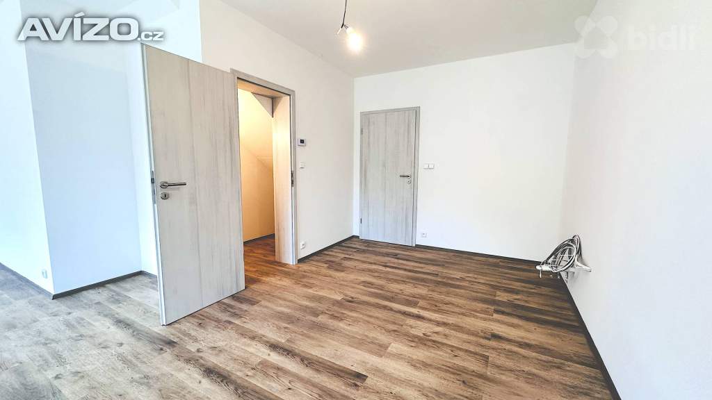 Foto inzerátu Prodej novostavby 4kk s garáží, 166 m2,  zahrada 363 m2, Velké Chvalovice