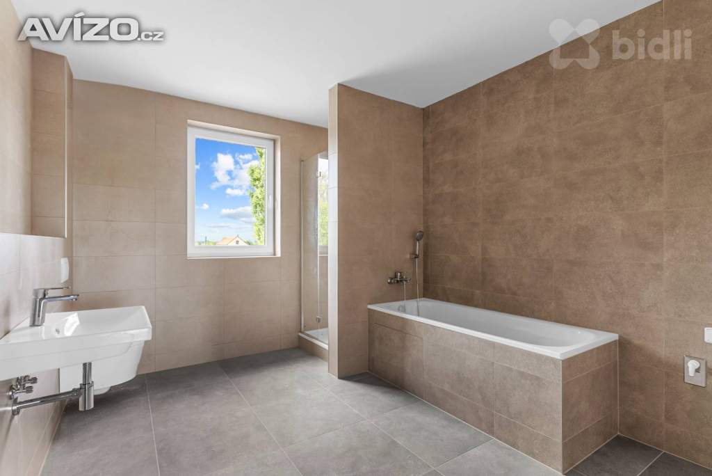 Foto inzerátu Prodej novostavby 4kk s garáží, 166 m2,  zahrada 363 m2, Velké Chvalovice