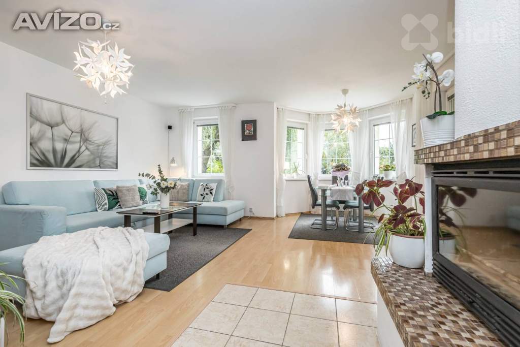 Foto inzerátu Dvougenerační rodinný dům 6+2, pozemek 778m2, Květnice