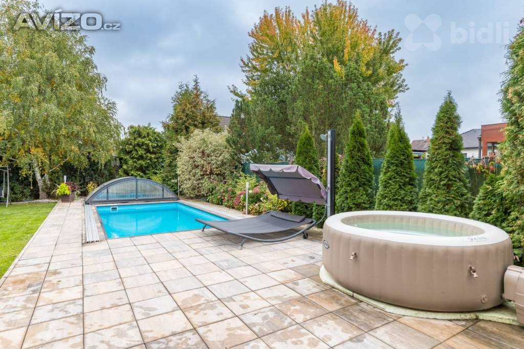 Foto inzerátu Dvougenerační rodinný dům 6+2, pozemek 778m2, Květnice