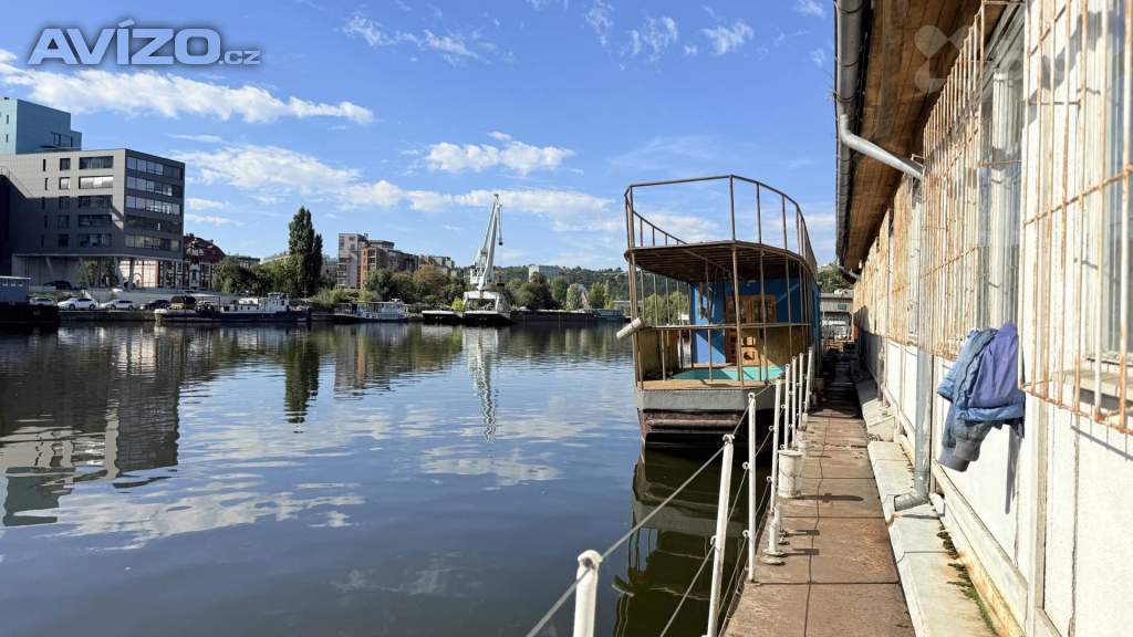 Foto inzerátu Patrový hausbót až 280 m2 v Praze 7 Holešovice, Sanderova