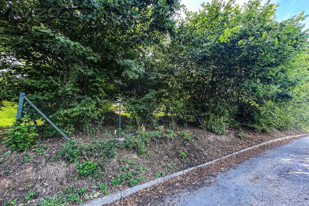 Foto inzerátu Stavební pozemek o výměře 1600 m2 v obci Týnec nad Sázavou-Podělusy, okr, Benešov