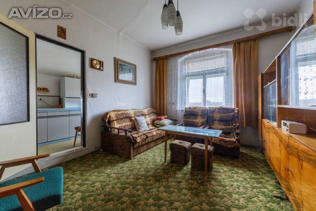 Foto inzerátu Prodej domu (275 m²) s komerčním prostorem, 2 byty s pozemkem v obci Maleč