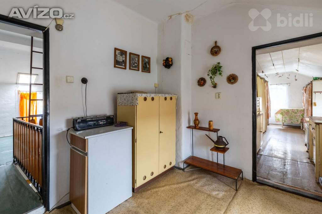 Foto inzerátu Prodej domu (275 m²) s komerčním prostorem, 2 byty s pozemkem v obci Maleč