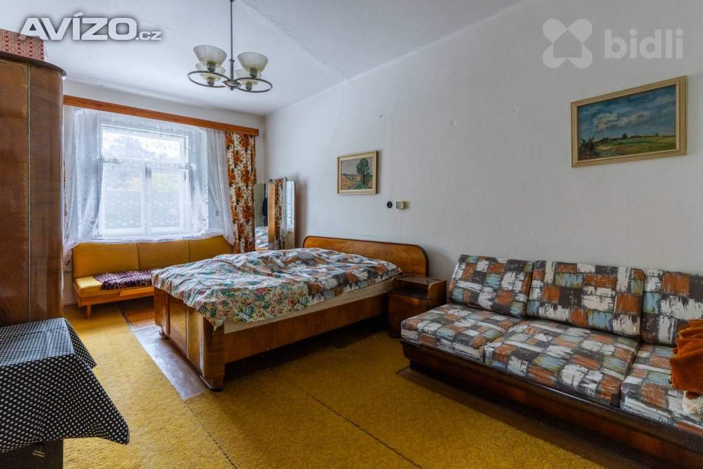 Foto inzerátu Prodej domu (275 m²) s komerčním prostorem, 2 byty s pozemkem v obci Maleč