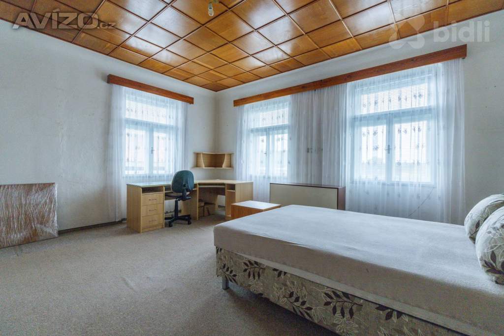 Foto inzerátu Prodej domu (275 m²) s komerčním prostorem, 2 byty s pozemkem v obci Maleč