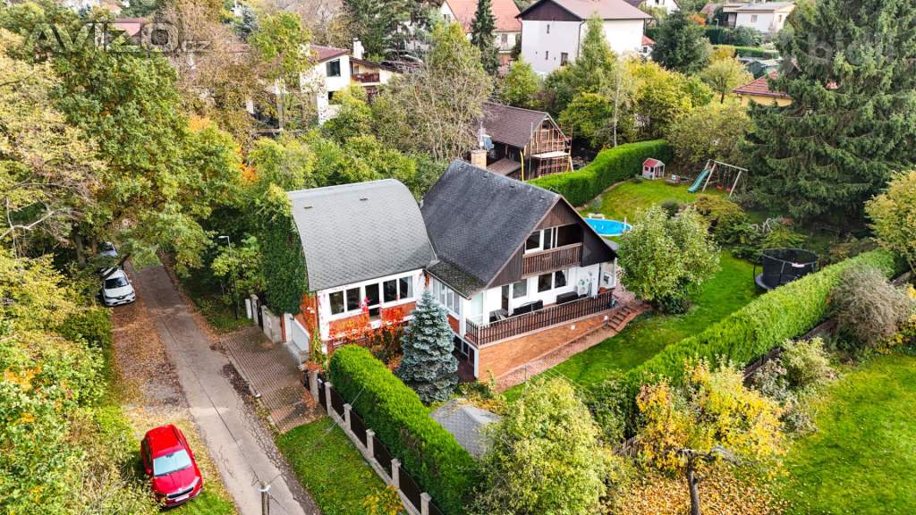 Foto inzerátu Prodej exkluzivního rodinného domu 6+1 v žádané lokalitě Zvole u Prahy, plocha 210 m2, zahrada 735 