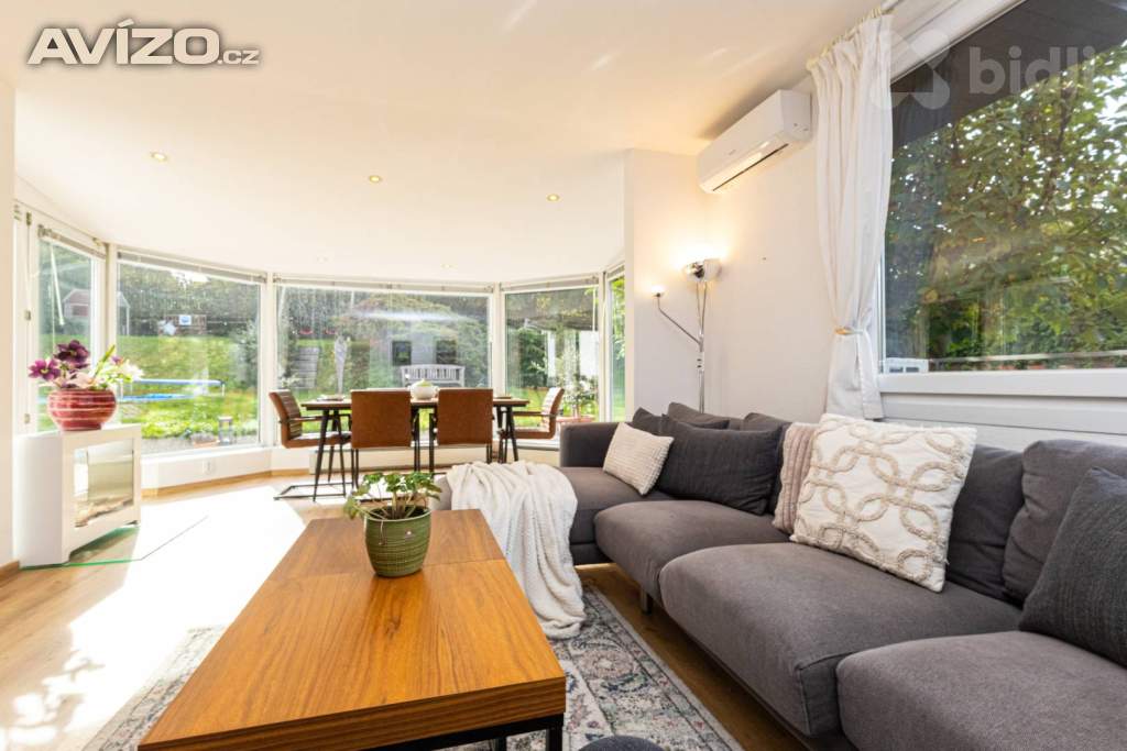 Foto inzerátu Prodej exkluzivního rodinného domu 6+1 v žádané lokalitě Zvole u Prahy, plocha 210 m2, zahrada 735 