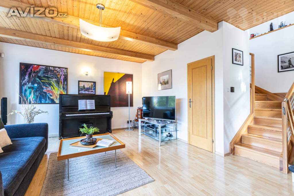 Foto inzerátu Prodej exkluzivního rodinného domu 6+1 v žádané lokalitě Zvole u Prahy, plocha 210 m2, zahrada 735 