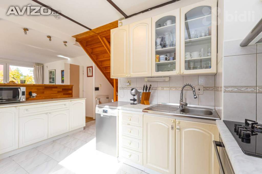 Foto inzerátu Prodej exkluzivního rodinného domu 6+1 v žádané lokalitě Zvole u Prahy, plocha 210 m2, zahrada 735 