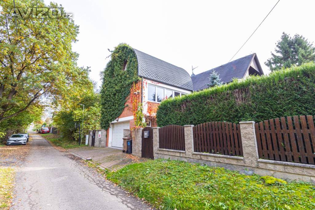 Foto inzerátu Prodej exkluzivního rodinného domu 6+1 v žádané lokalitě Zvole u Prahy, plocha 210 m2, zahrada 735 