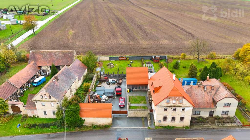 Foto inzerátu Prostorný dům s dílnou a stodolou - Sedlec u Vysokého Mýta