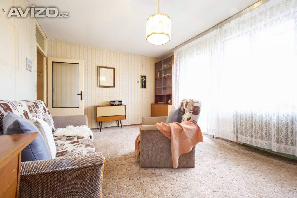 Foto inzerátu Exkluzivně nabízíme prodej řadového rodinného domu s garáží v Praze 9 -Vinoř.