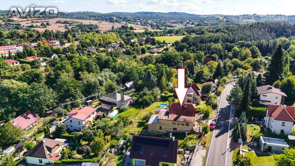 Foto inzerátu Prodej rodinného domu 167m2 v Mirošovicích u Prahy s 1276m2  velkým pozemkem.
