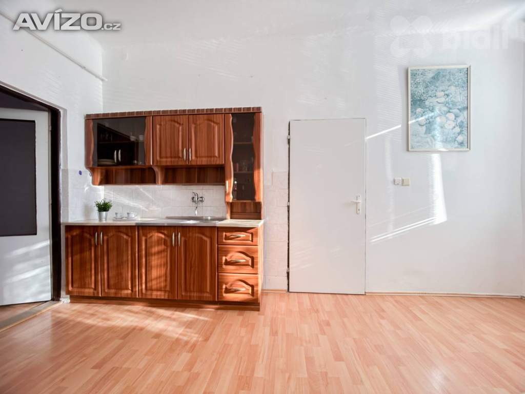 Foto inzerátu Prodej bytu 3+1 v rodinném domě ze zahradou 158m2