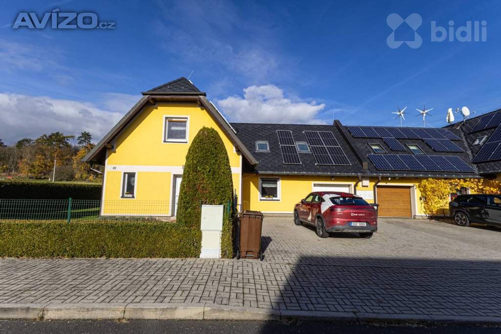 Foto inzerátu Moderní rodinný dům 5+kk s fotovoltaikou, bazénem a chytrou domácností - Komorní Dvůr