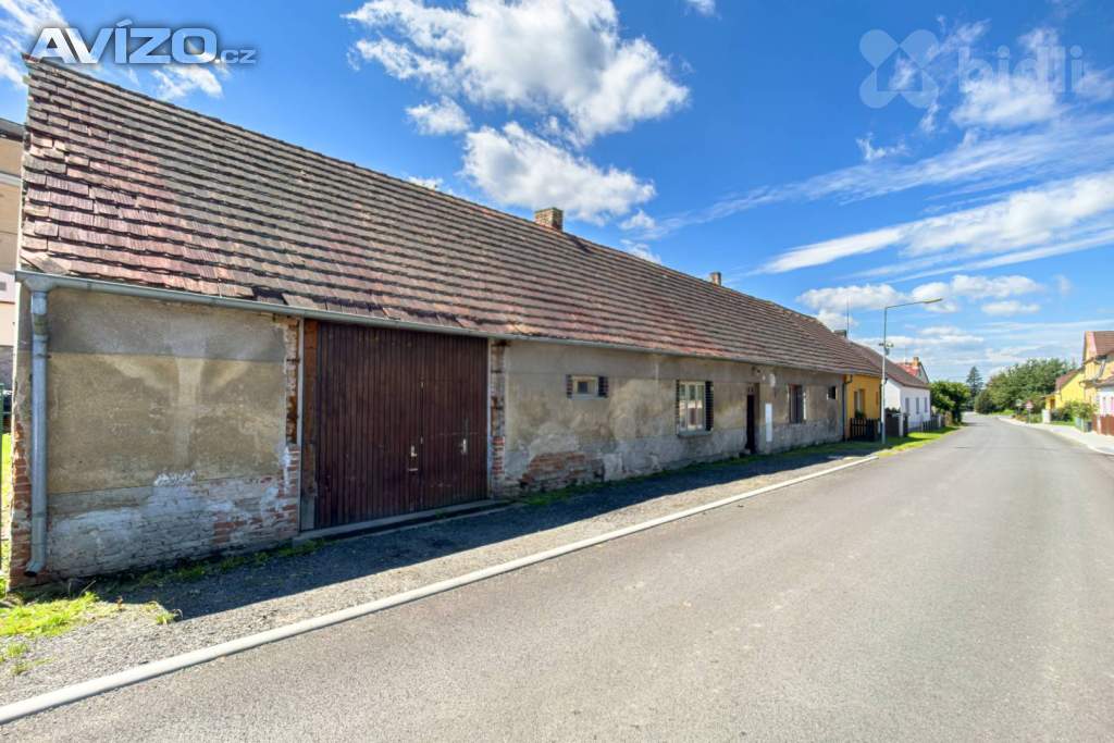 Foto inzerátu Chalupa s uzavřeným dvorem - ideální pro klidné bydlení i podnikání