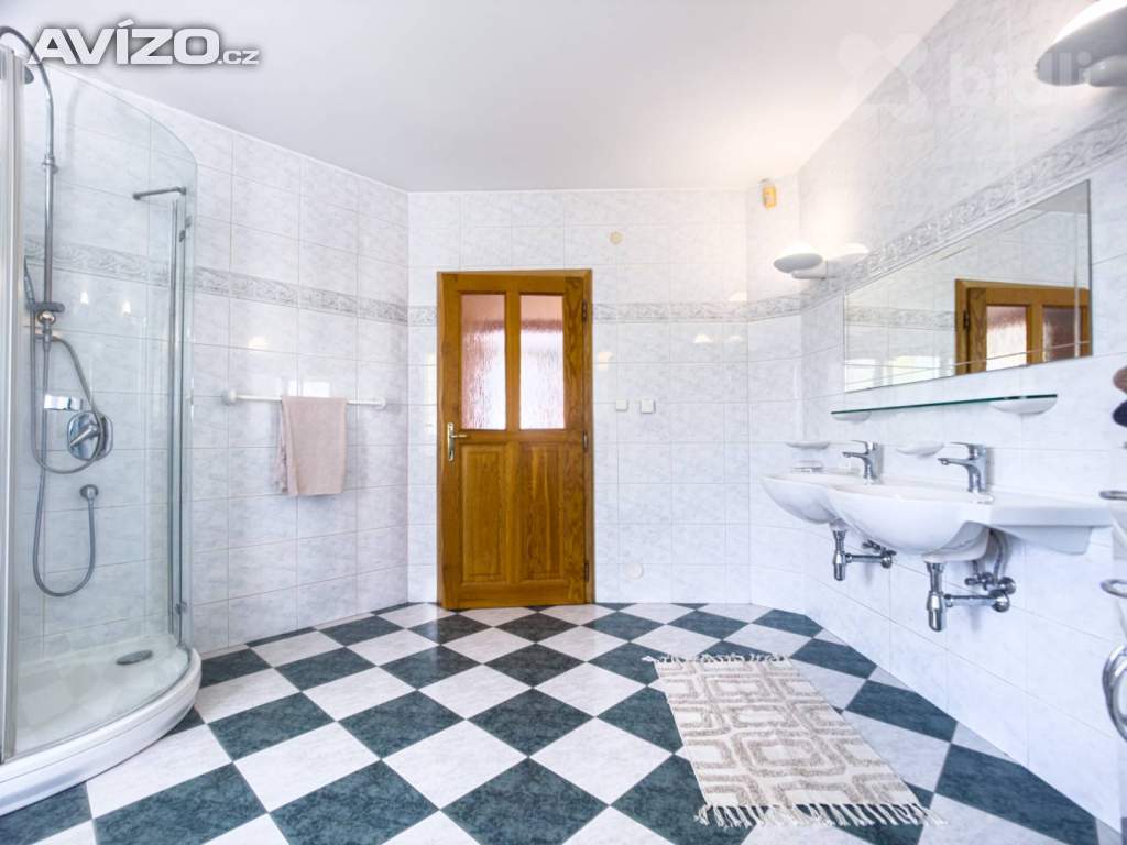 Foto inzerátu Prodej rekreačního objektu 353 m2, pozemek 1746 m2, K. Hynka Máchy Pečky