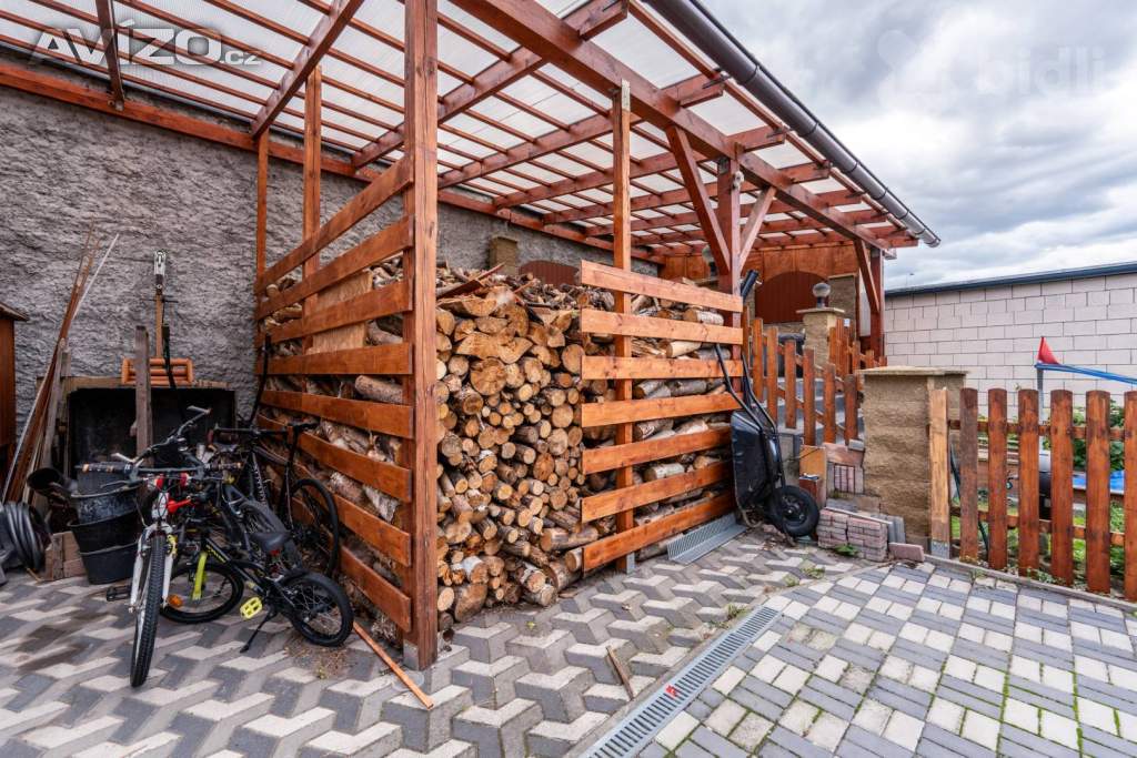 Foto inzerátu Prodej rodinného domu s přístavkem - možnost druhé bytové jednotky, Bříství, okr. Nymburk