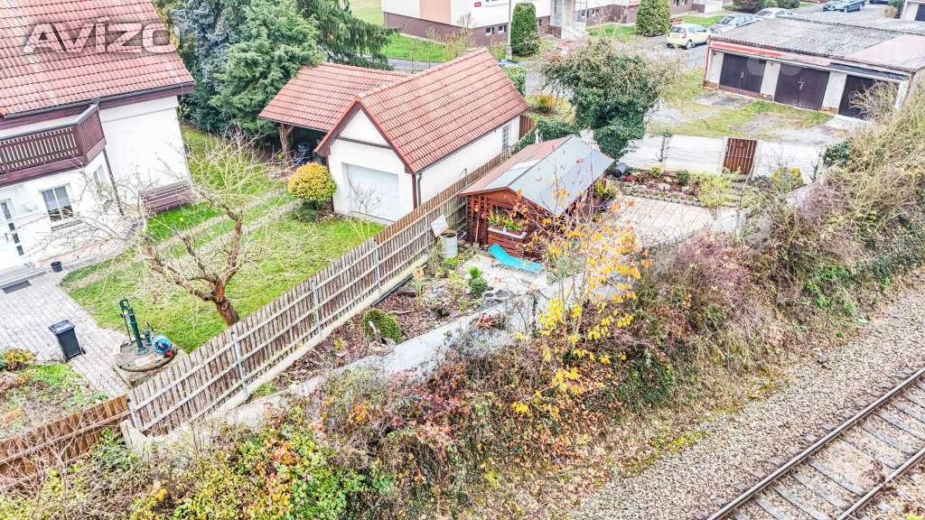 Foto inzerátu Prodej krásné zahrady 90 m2 - Chrást