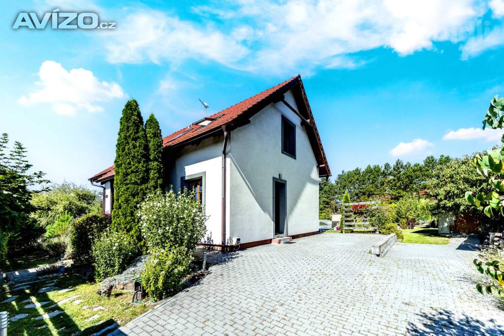 Foto inzerátu Krásná vilka 5+kk s bazénem, Poříčany