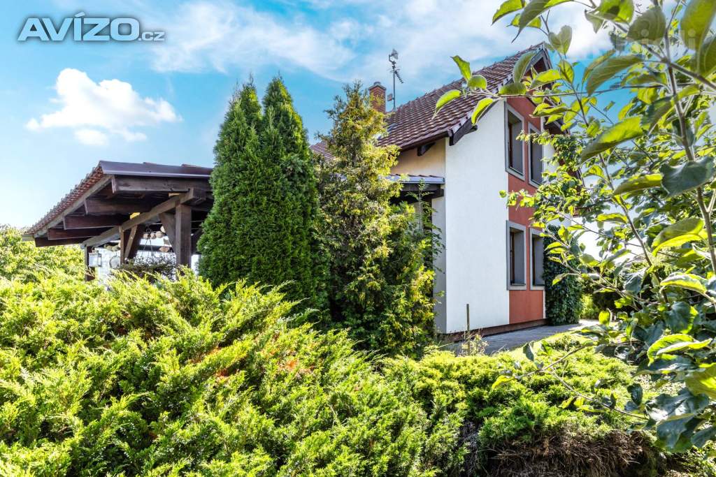 Foto inzerátu Krásná vilka 5+kk s bazénem, Poříčany