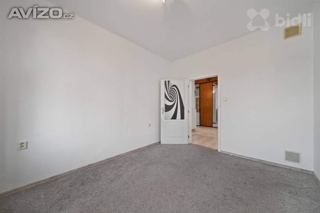 Foto inzerátu Prostorný byt 4+1 ve skvělé lokalitě u centra - Dvůr Králové n. L.