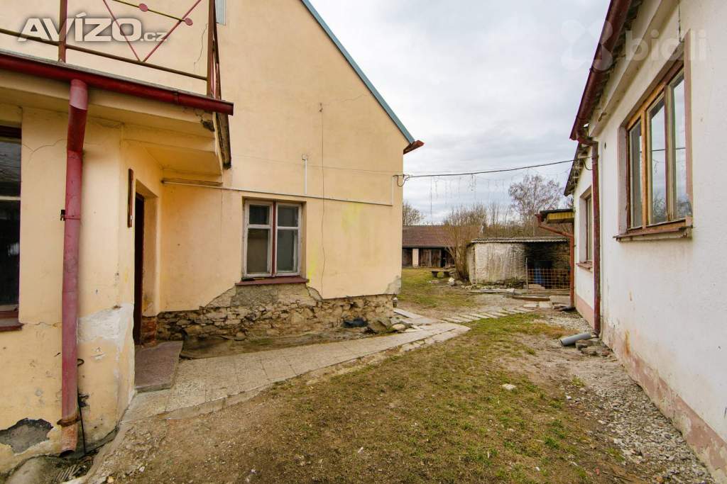 Foto inzerátu Dva domy s pozemkem 946 m2 Horažďovice