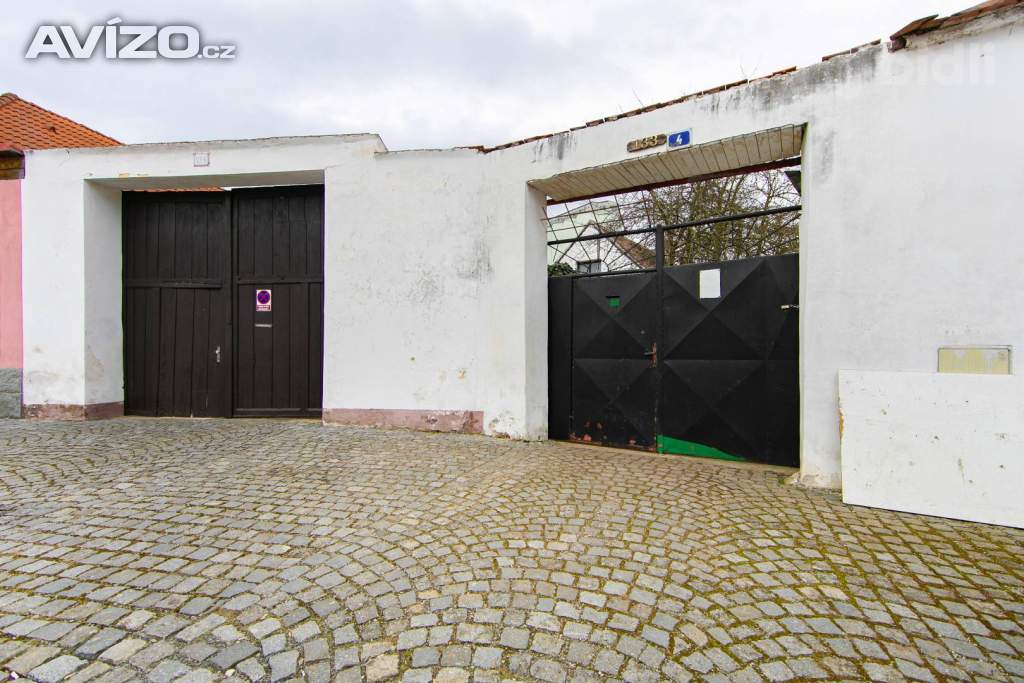 Foto inzerátu Dva domy s pozemkem 946 m2 Horažďovice