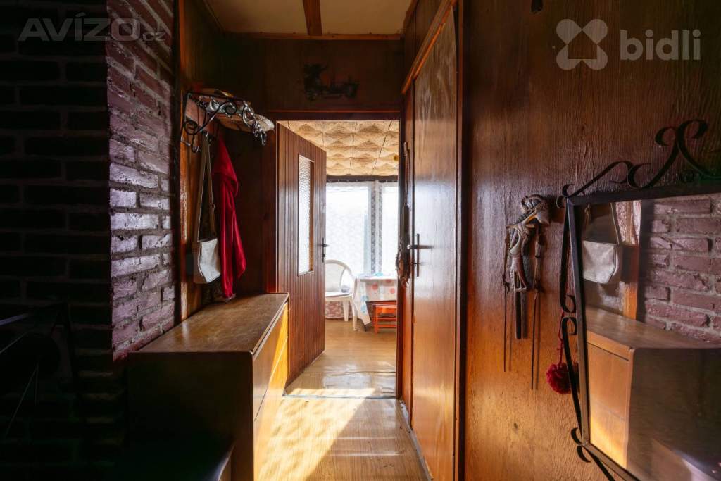 Foto inzerátu Prodej chaty se stavebním pozemkem, Praha 12, Točná, 412 m2, 6 990 000,-Kč