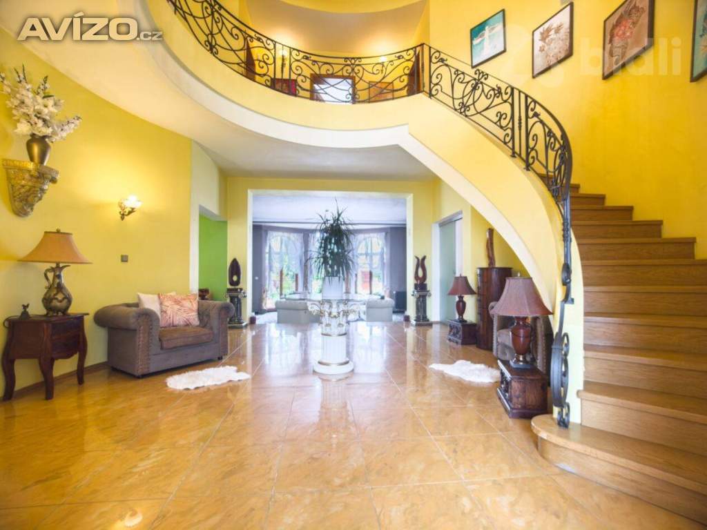 Foto inzerátu Prostorný rodinný dům 5+1, 256 m2, zahrada 1249 m2, Středokluky