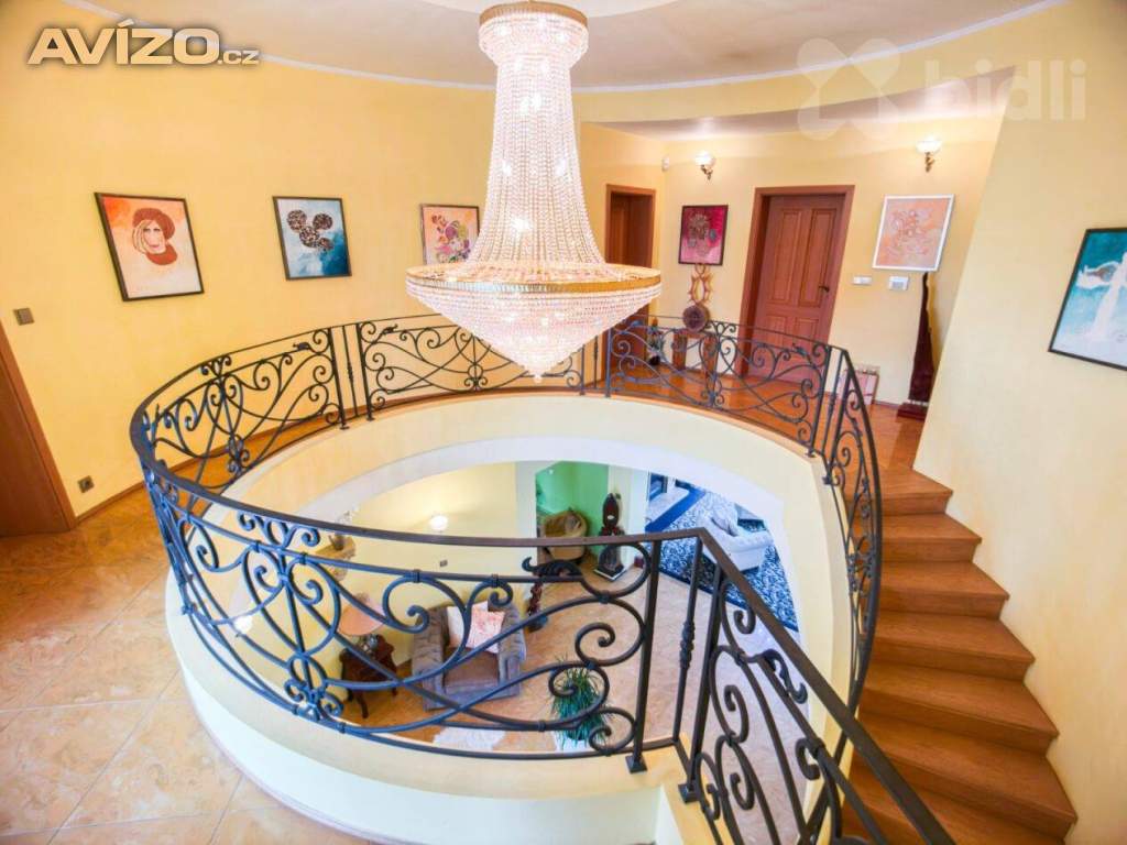 Foto inzerátu Prostorný rodinný dům 5+1, 256 m2, zahrada 1249 m2, Středokluky