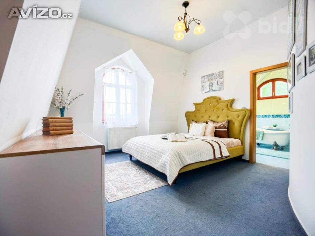 Foto inzerátu Prostorný rodinný dům 5+1, 256 m2, zahrada 1249 m2, Středokluky