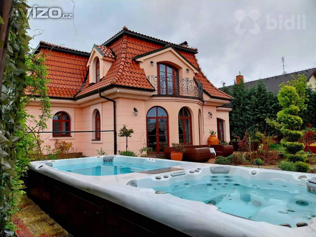 Foto inzerátu Prostorný rodinný dům 5+1, 256 m2, zahrada 1249 m2, Středokluky