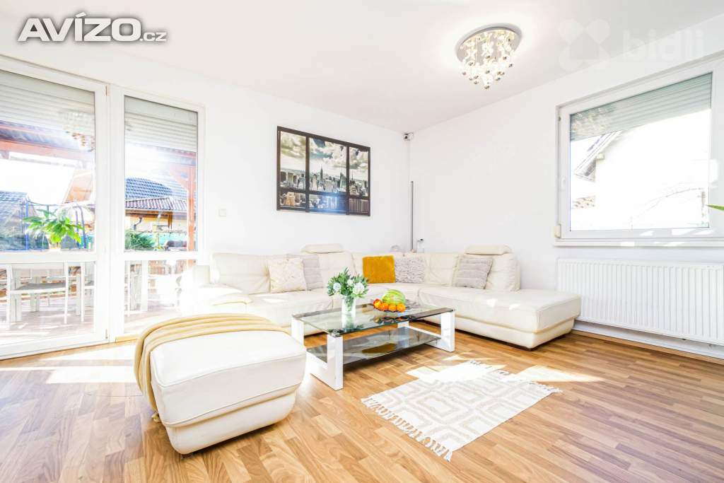 Foto inzerátu Prodej rodinného domu 5+KK se zahradou a garáží - Nupaky, ul. Sadová