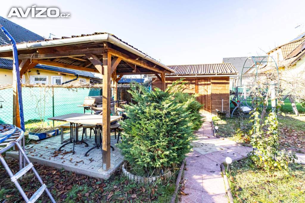 Foto inzerátu Prodej rodinného domu 5+KK se zahradou a garáží - Nupaky, ul. Sadová