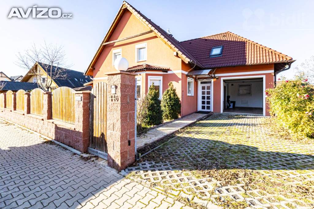 Foto inzerátu Prodej rodinného domu 5+KK se zahradou a garáží - Nupaky, ul. Sadová