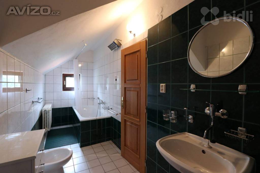 Foto inzerátu Prodej rekreačního domu 193m2 s bazénem a zahradou - Baldovec