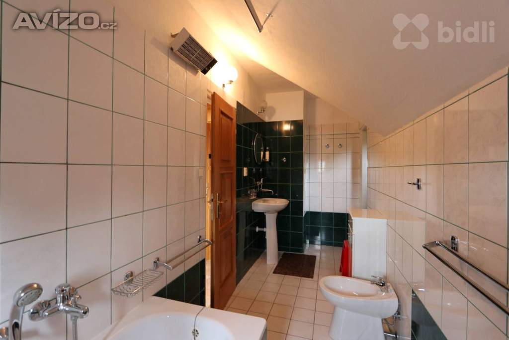 Foto inzerátu Prodej rekreačního domu 193m2 s bazénem a zahradou - Baldovec