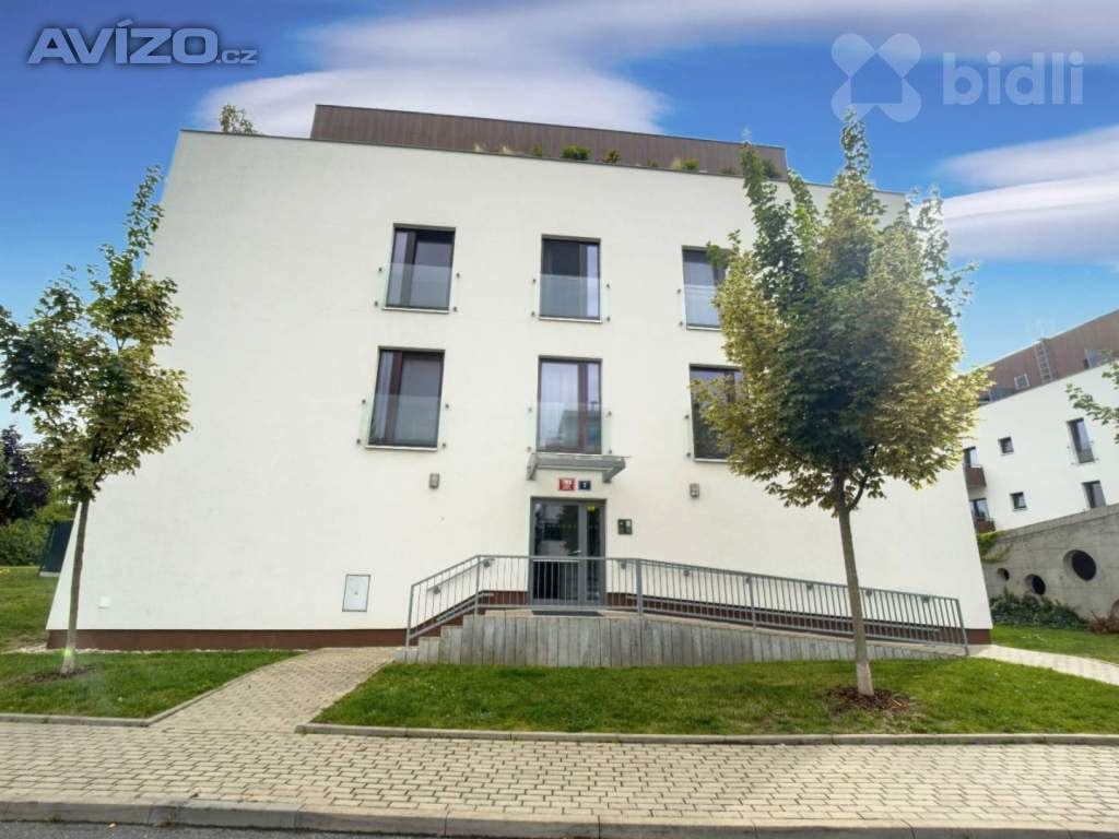 Foto inzerátu Prodej bytu1+kk 45m2 s předzahrádkou 50m2 + Park. stání 29m2, Nepomuckých Letňany