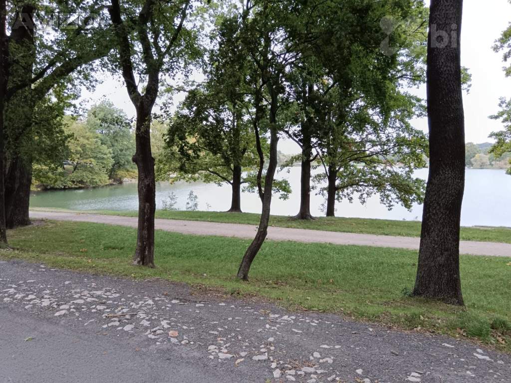 Foto inzerátu Prodej garáže 19 m2 - Otrokovice, Třída Tomáše Bati (u Štěrkoviště)