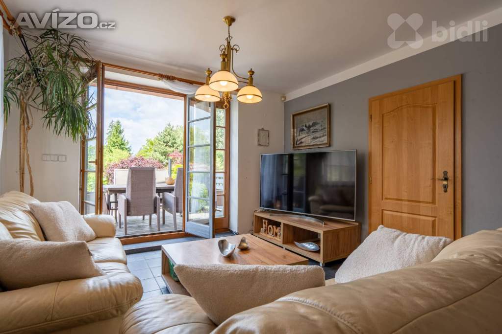 Foto inzerátu Elegantní rodinný dům uprostřed přírody s moderními technologiemi v Kamenici Ládví