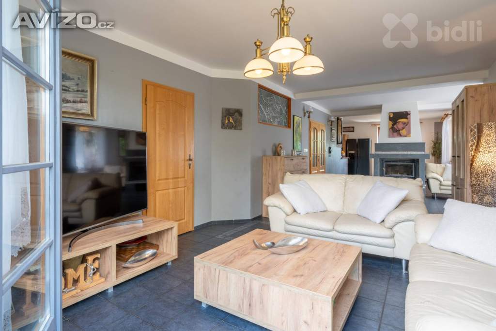 Foto inzerátu Elegantní rodinný dům uprostřed přírody s moderními technologiemi v Kamenici Ládví