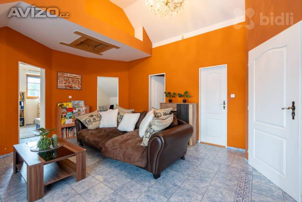 Foto inzerátu Elegantní rodinný dům uprostřed přírody s moderními technologiemi v Kamenici Ládví