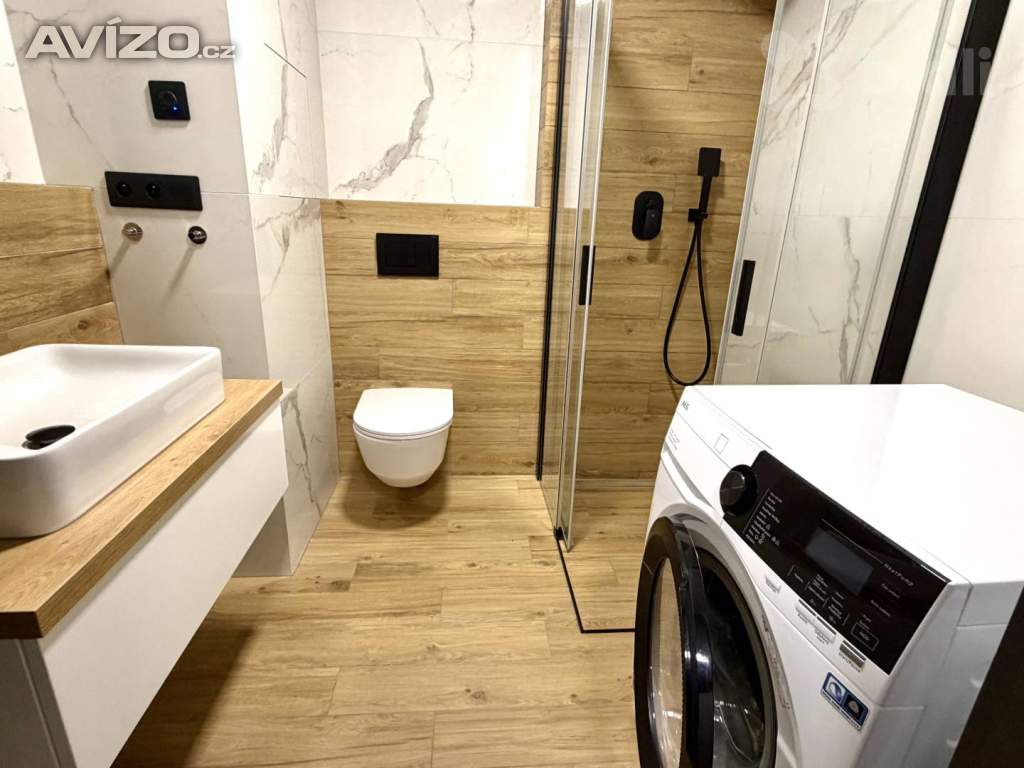 Foto inzerátu Pronájem, Byt 2+Kk, 57m2 s garážovým stáním, Husova ulice,  Pardubice,