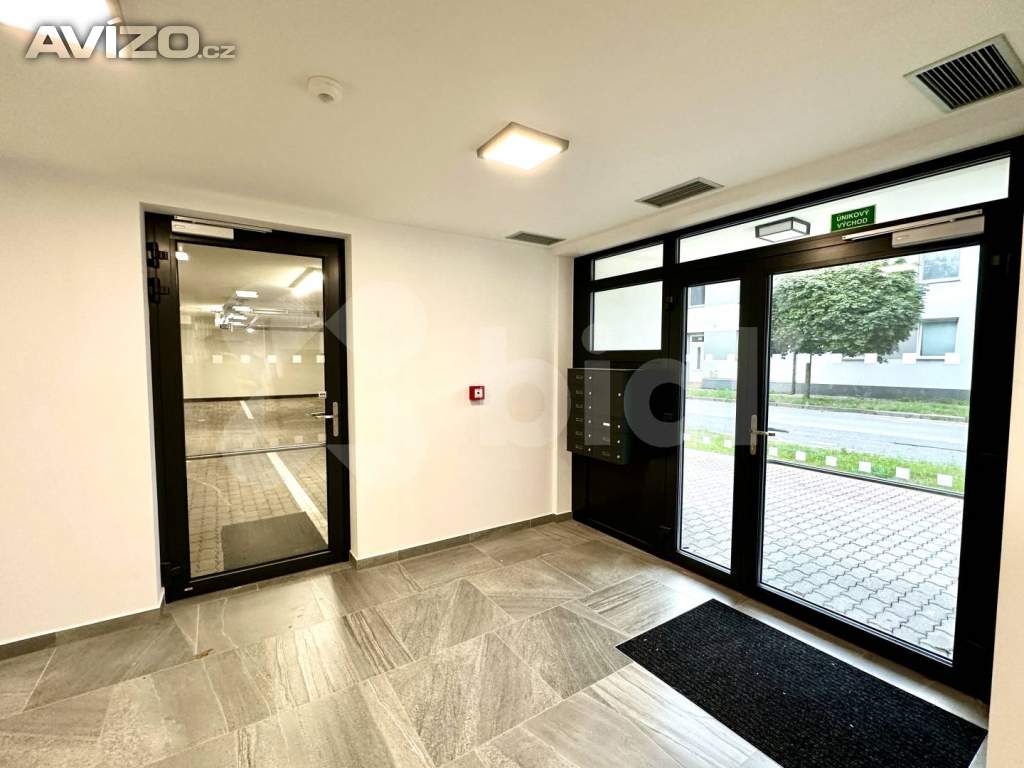 Foto inzerátu Pronájem, Byt 2+Kk, 57m2 s garážovým stáním, Husova ulice,  Pardubice,