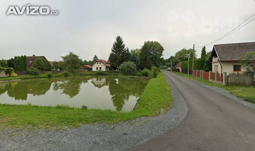 Prodej pozemku pro bydlení a investici v obci Dobrovítov