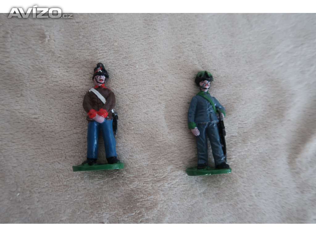 Foto inzerátu Cínoví vojáčci - rytíři, indiáni, pěchota, jízda , děla a další