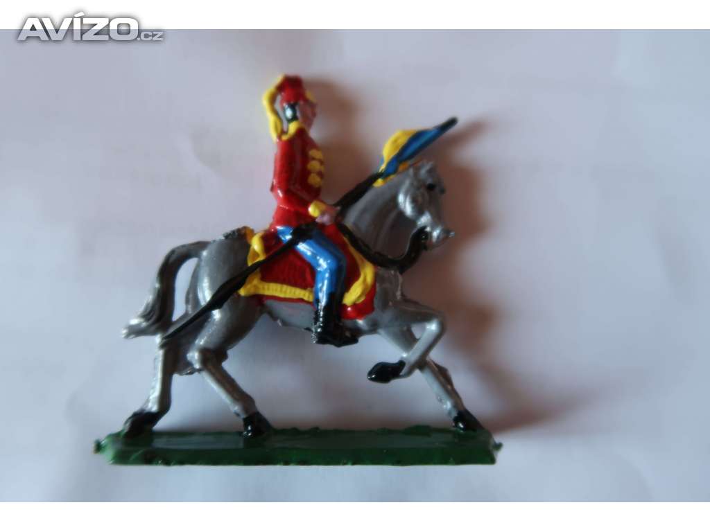 Foto inzerátu Cínoví vojáčci - rytíři, indiáni, pěchota, jízda , děla a další